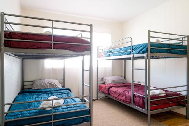 Hostel Style Shared Room เดลีซิตี ภายนอก รูปภาพ