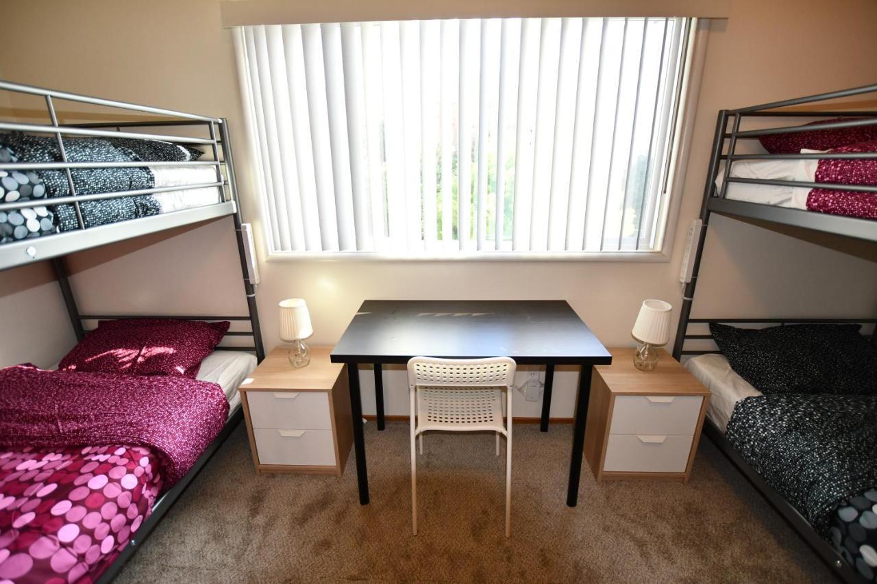 Hostel Style Shared Room เดลีซิตี ภายนอก รูปภาพ